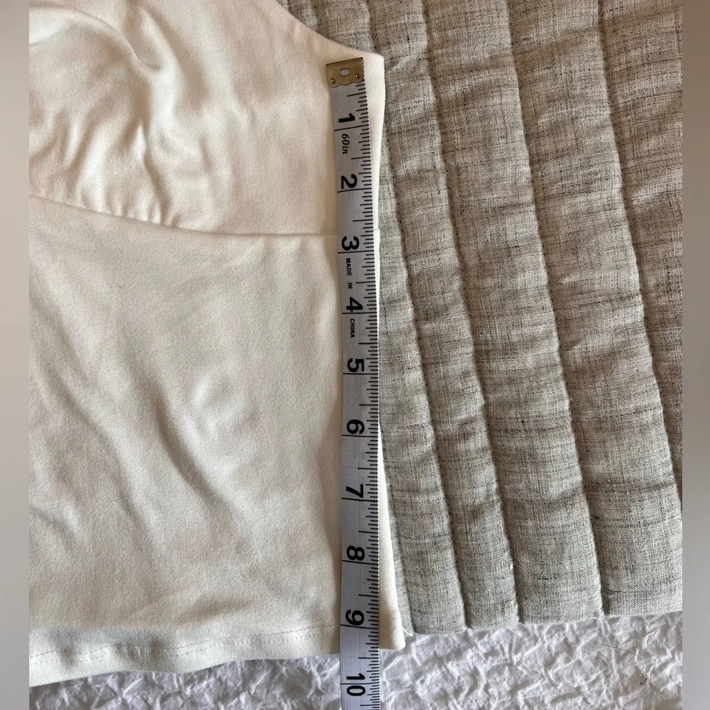 Timing White Twist Front Spaghetti Strap Tank – Size L - Picture 7 of 7